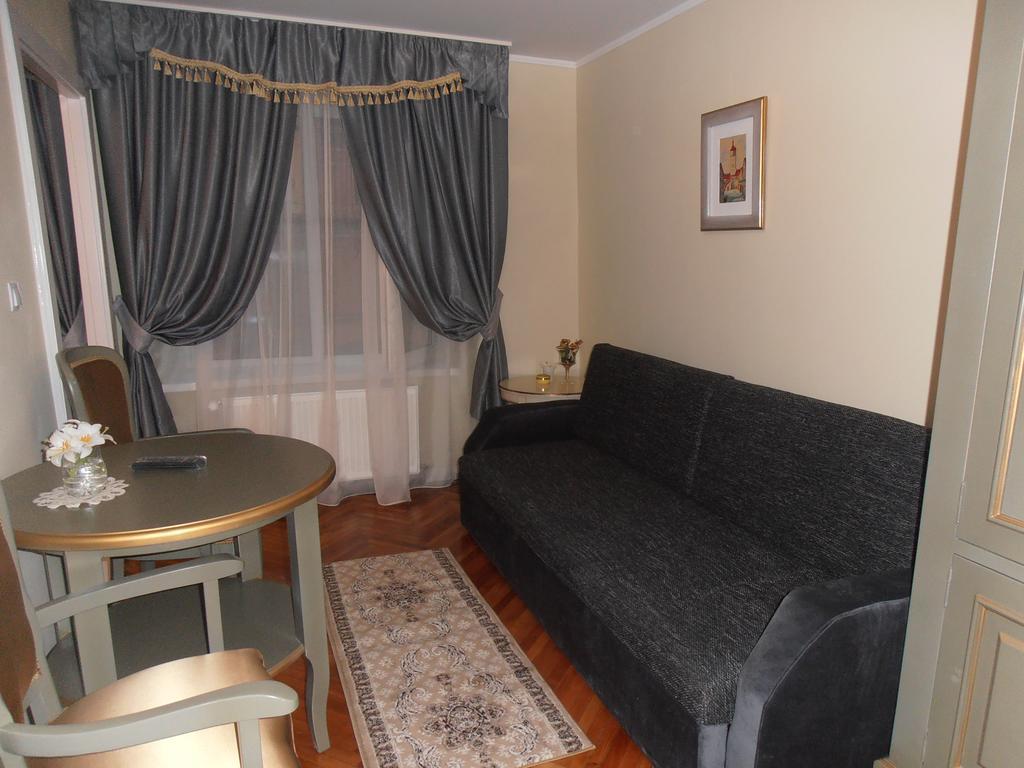 Zum Weissen Lamm Residence Sibiu Pokoj fotografie